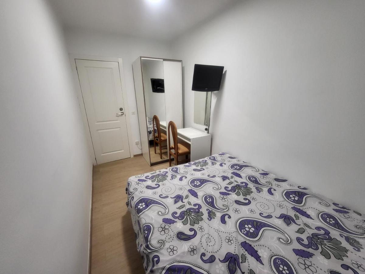Habitaciones Con Bano Compartido En Bonito Apartamento En בדלונה מראה חיצוני תמונה
